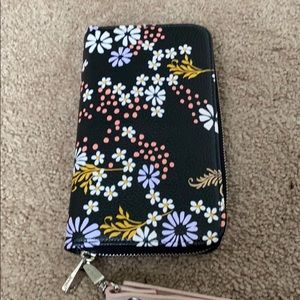 Thirty one all about the Benjamins wallet